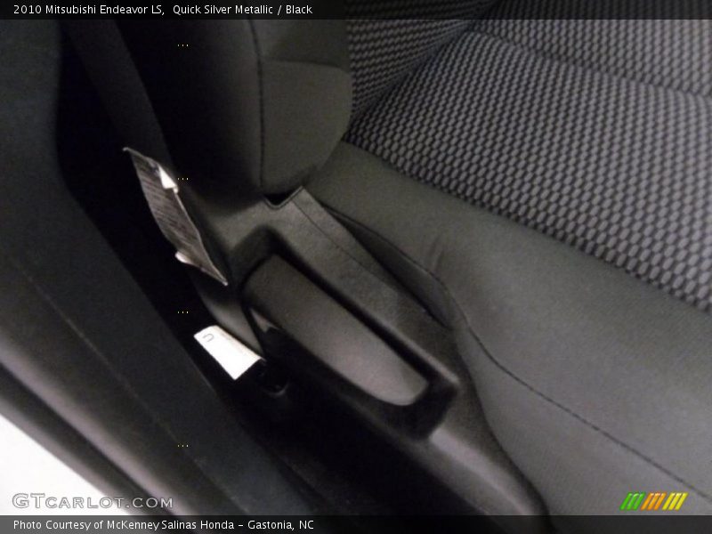 Quick Silver Metallic / Black 2010 Mitsubishi Endeavor LS