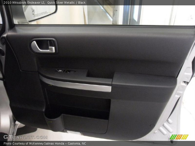 Quick Silver Metallic / Black 2010 Mitsubishi Endeavor LS