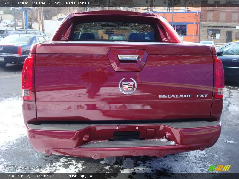 Red E / Shale 2005 Cadillac Escalade EXT AWD