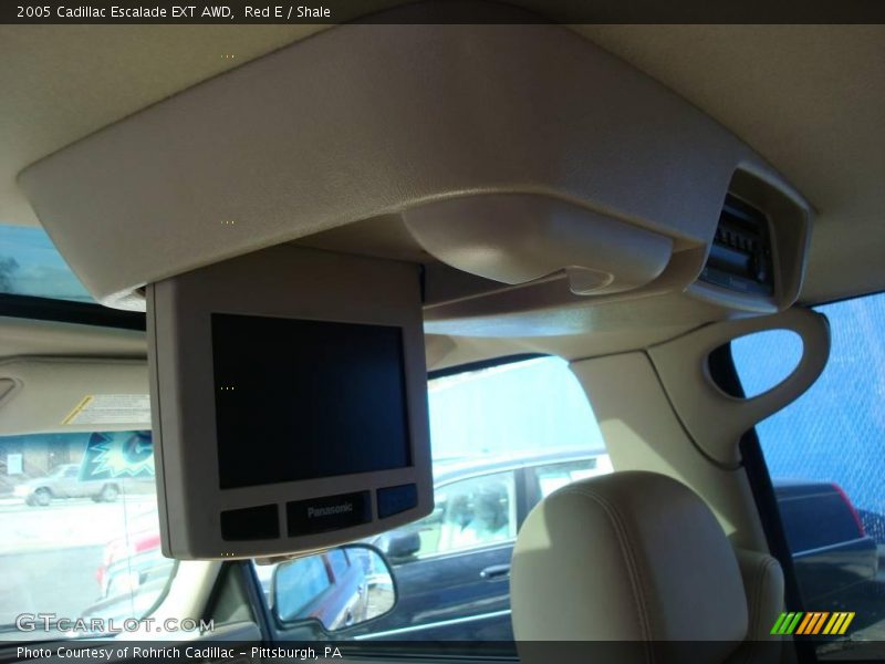 Red E / Shale 2005 Cadillac Escalade EXT AWD