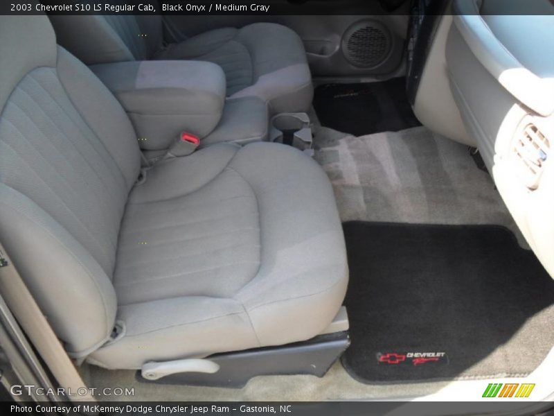 Black Onyx / Medium Gray 2003 Chevrolet S10 LS Regular Cab
