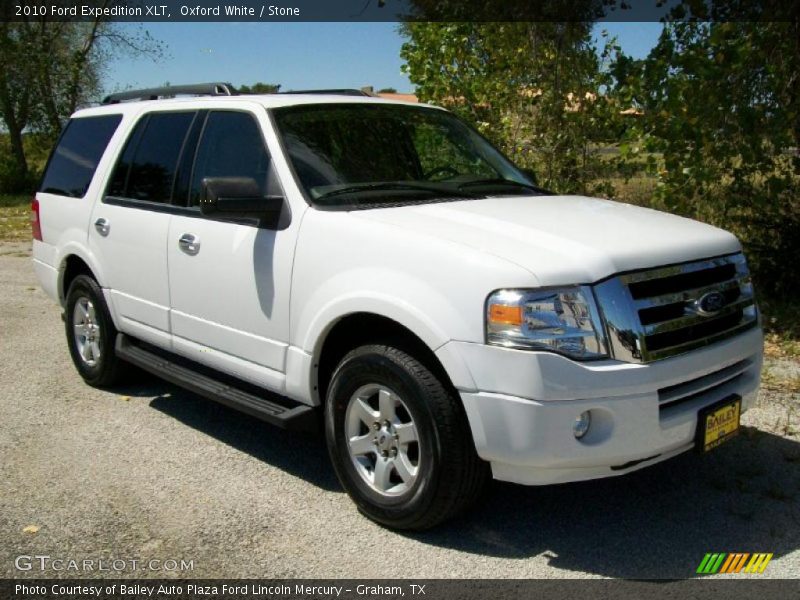 Oxford White / Stone 2010 Ford Expedition XLT
