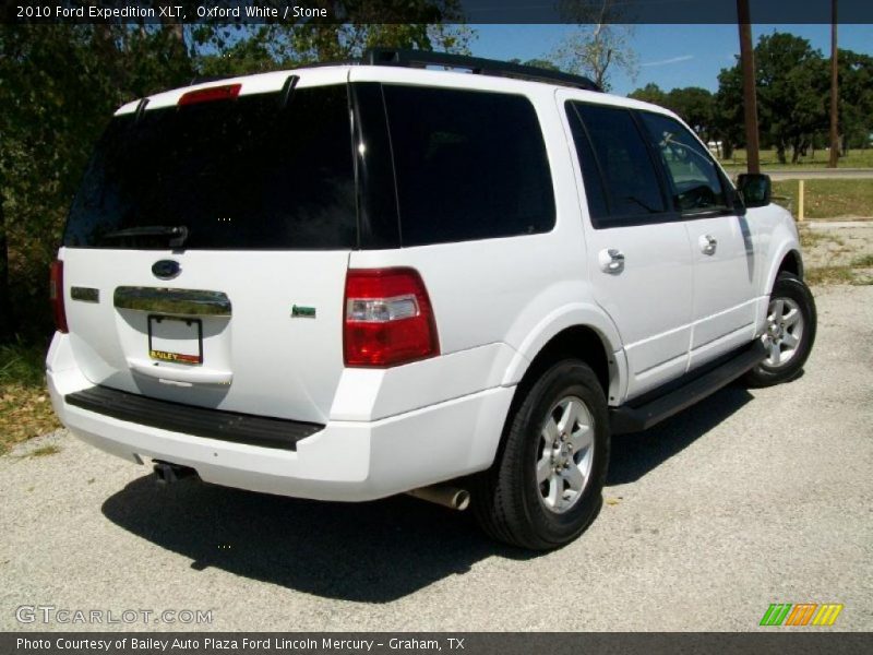 Oxford White / Stone 2010 Ford Expedition XLT