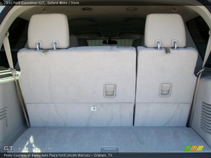 Oxford White / Stone 2010 Ford Expedition XLT