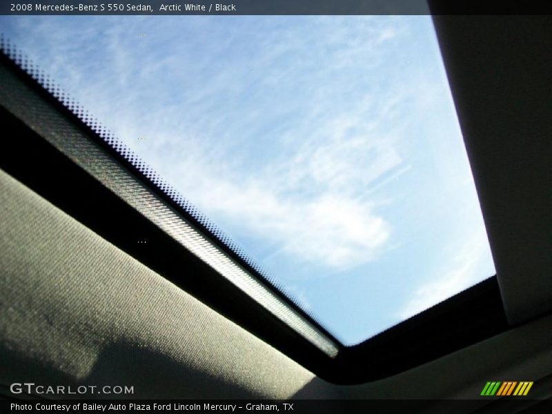 Arctic White / Black 2008 Mercedes-Benz S 550 Sedan