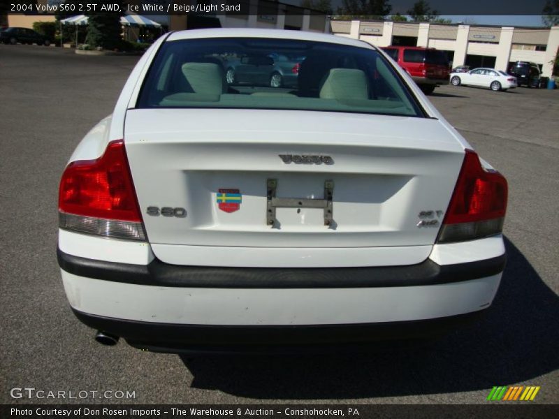Ice White / Beige/Light Sand 2004 Volvo S60 2.5T AWD