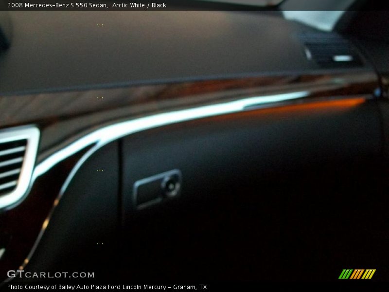 Arctic White / Black 2008 Mercedes-Benz S 550 Sedan