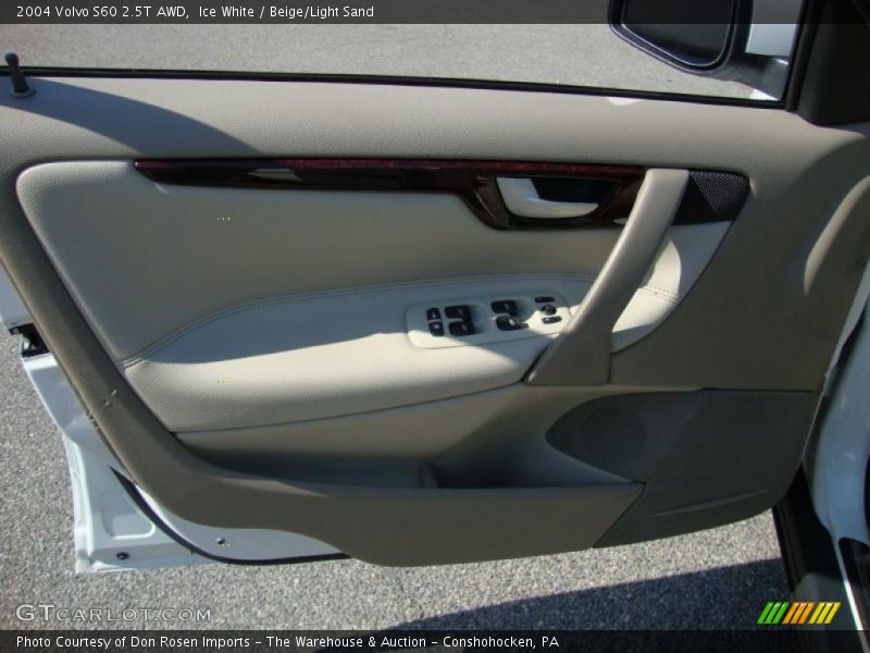 Ice White / Beige/Light Sand 2004 Volvo S60 2.5T AWD
