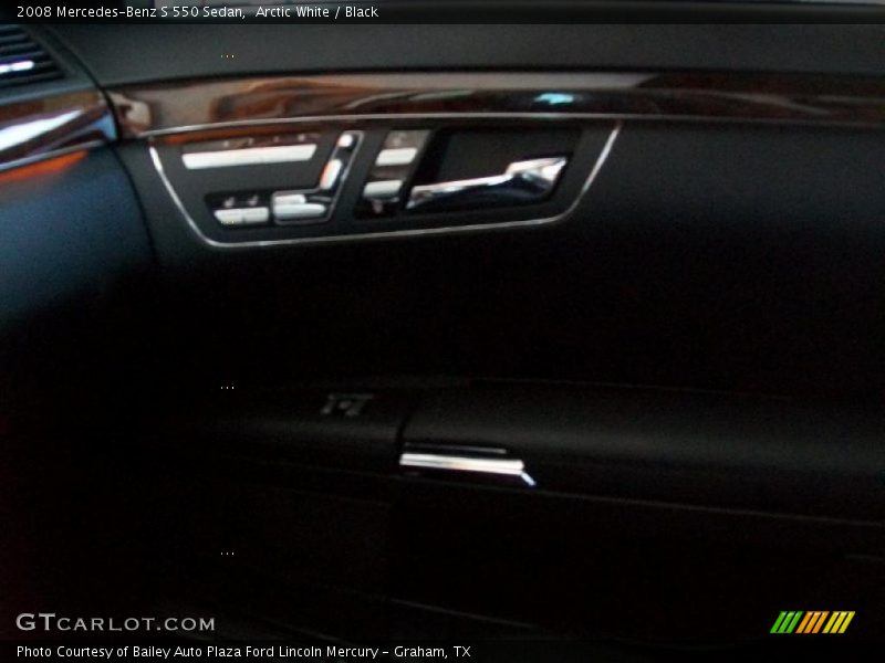Arctic White / Black 2008 Mercedes-Benz S 550 Sedan