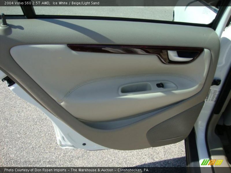 Ice White / Beige/Light Sand 2004 Volvo S60 2.5T AWD