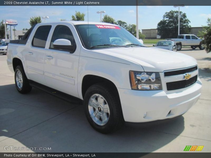 Summit White / Light Cashmere 2009 Chevrolet Avalanche LT