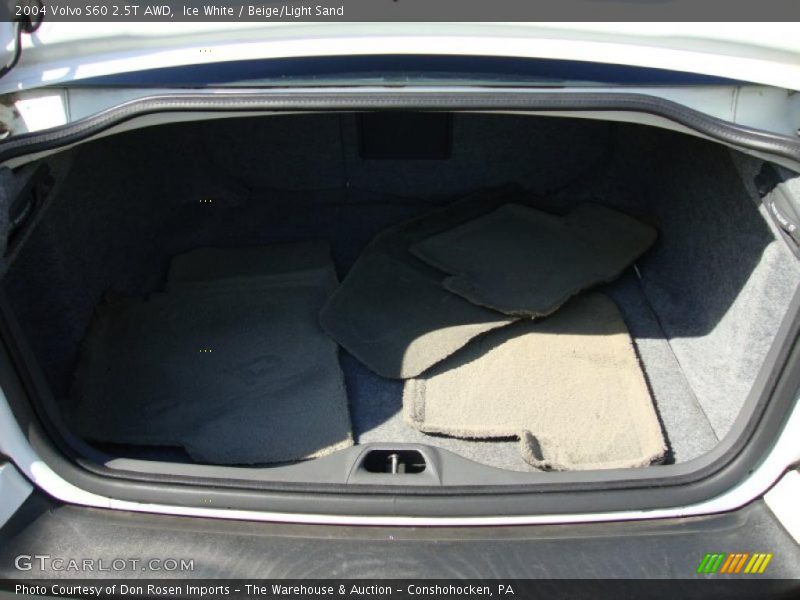 Ice White / Beige/Light Sand 2004 Volvo S60 2.5T AWD