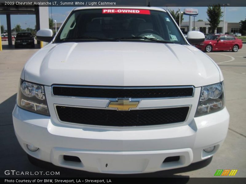 Summit White / Light Cashmere 2009 Chevrolet Avalanche LT
