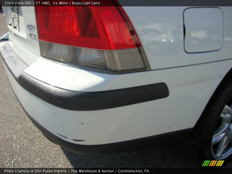 Ice White / Beige/Light Sand 2004 Volvo S60 2.5T AWD