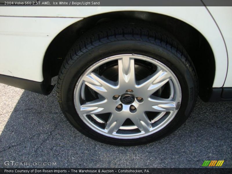 Ice White / Beige/Light Sand 2004 Volvo S60 2.5T AWD