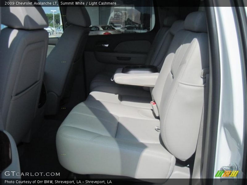 Summit White / Light Cashmere 2009 Chevrolet Avalanche LT