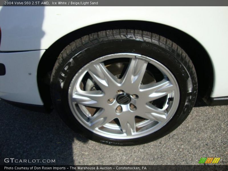 Ice White / Beige/Light Sand 2004 Volvo S60 2.5T AWD