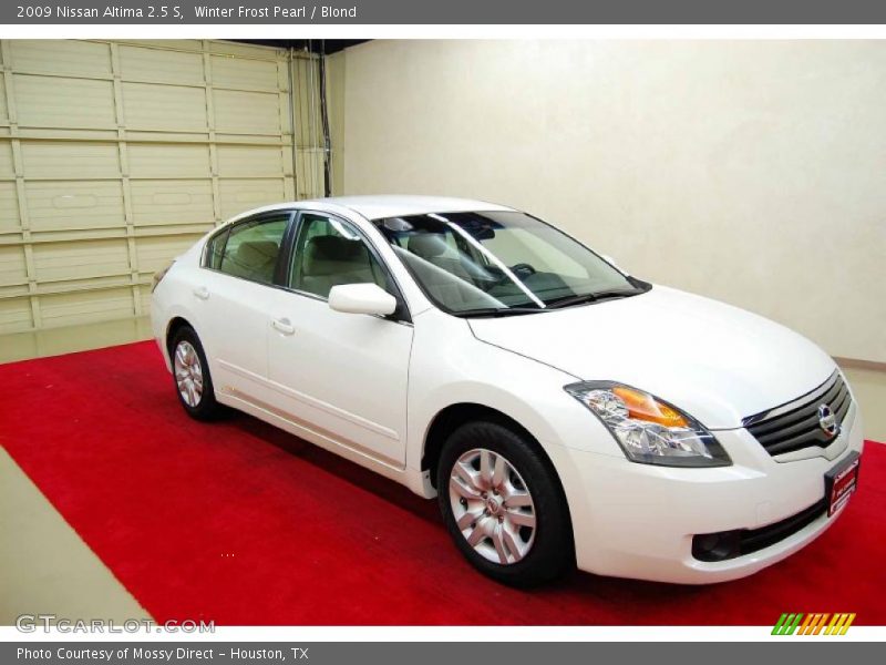 Winter Frost Pearl / Blond 2009 Nissan Altima 2.5 S