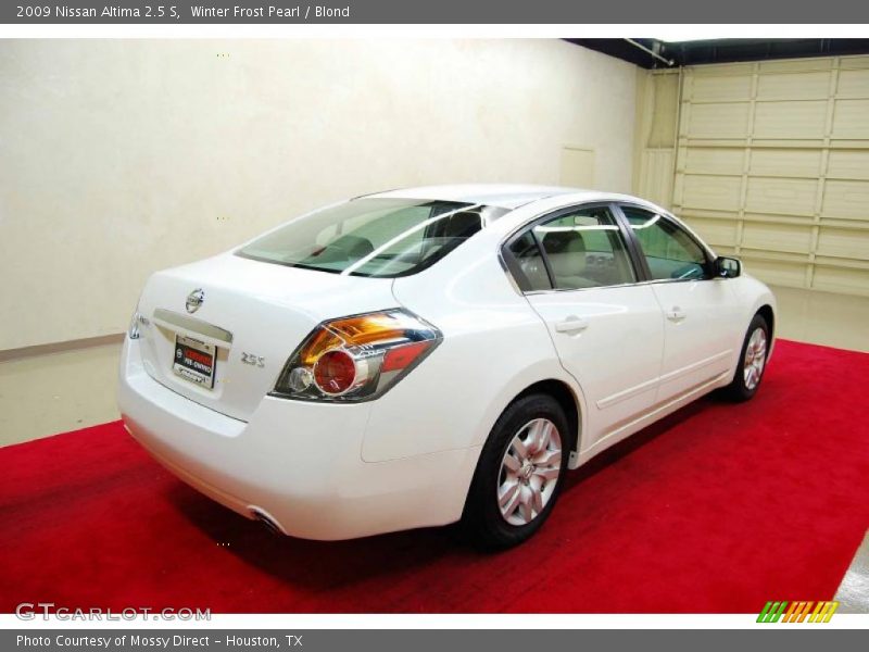 Winter Frost Pearl / Blond 2009 Nissan Altima 2.5 S