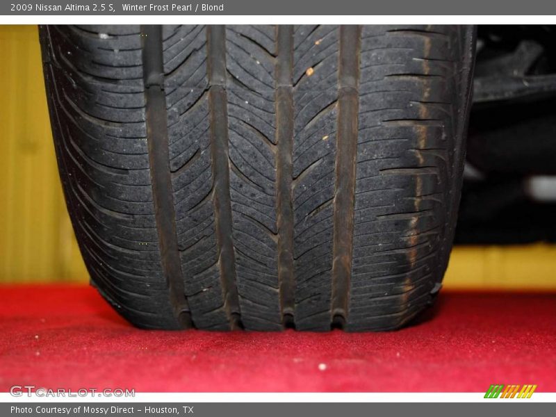 Winter Frost Pearl / Blond 2009 Nissan Altima 2.5 S