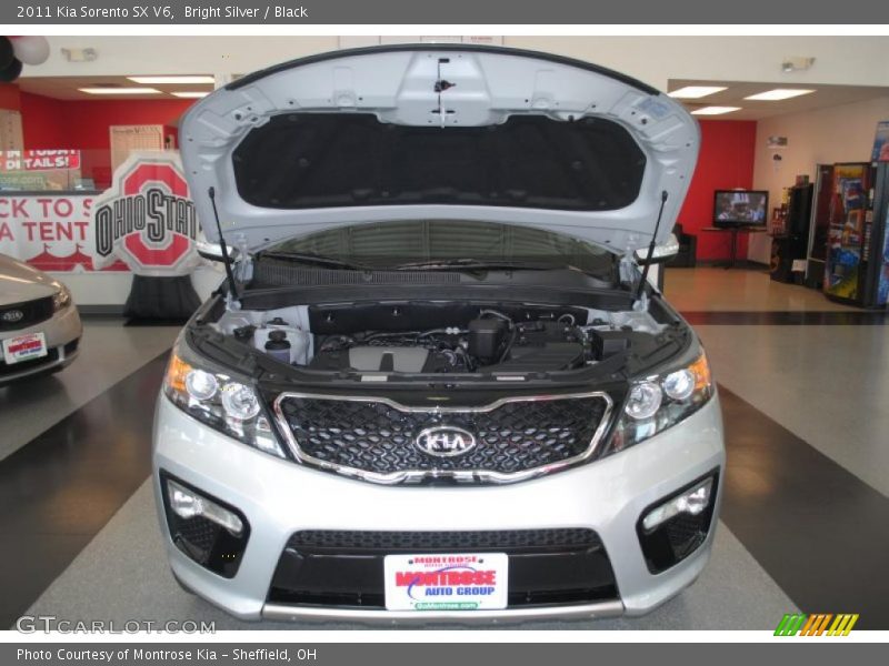 Bright Silver / Black 2011 Kia Sorento SX V6