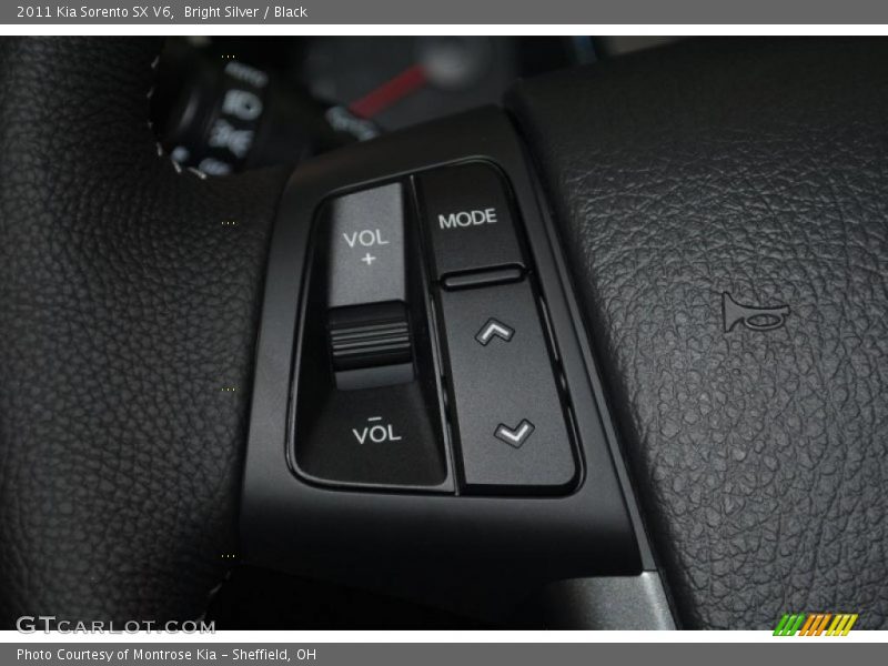 Bright Silver / Black 2011 Kia Sorento SX V6