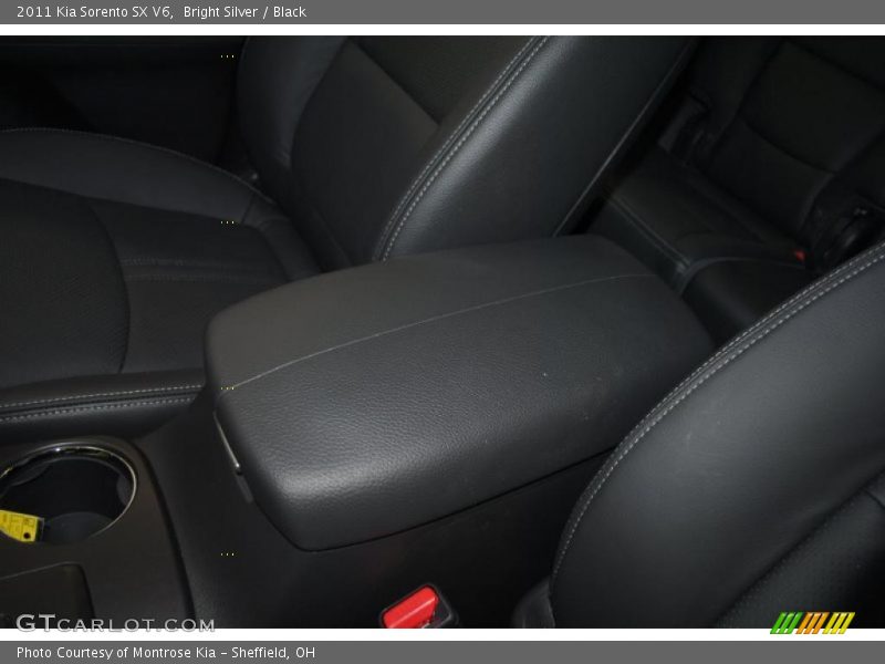 Bright Silver / Black 2011 Kia Sorento SX V6