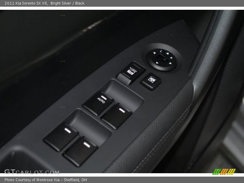 Bright Silver / Black 2011 Kia Sorento SX V6