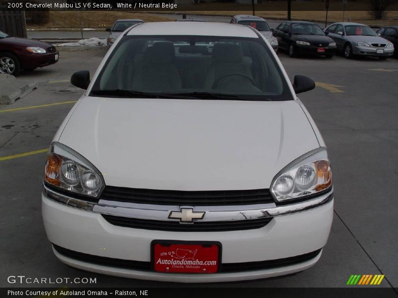 White / Neutral Beige 2005 Chevrolet Malibu LS V6 Sedan