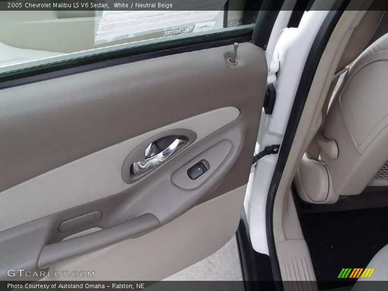 White / Neutral Beige 2005 Chevrolet Malibu LS V6 Sedan