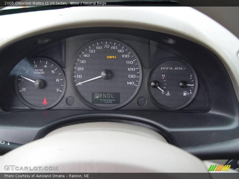 White / Neutral Beige 2005 Chevrolet Malibu LS V6 Sedan