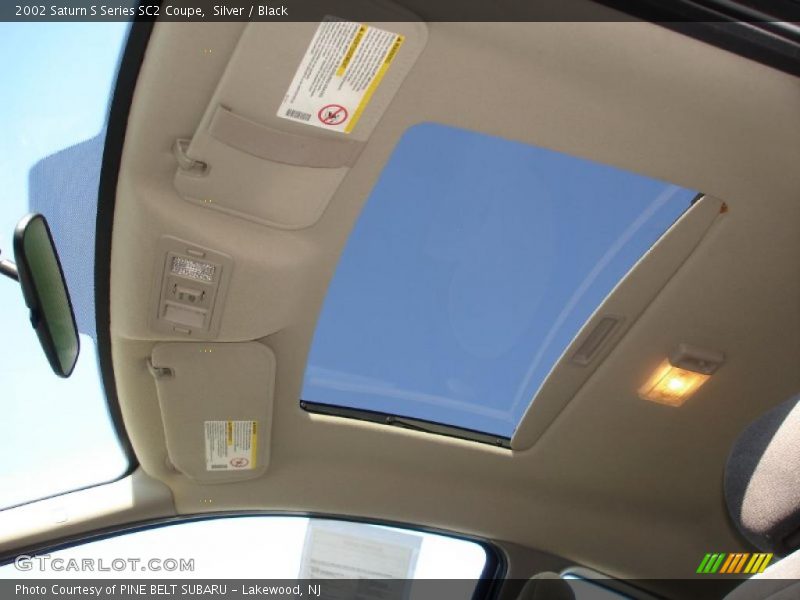 Silver / Black 2002 Saturn S Series SC2 Coupe