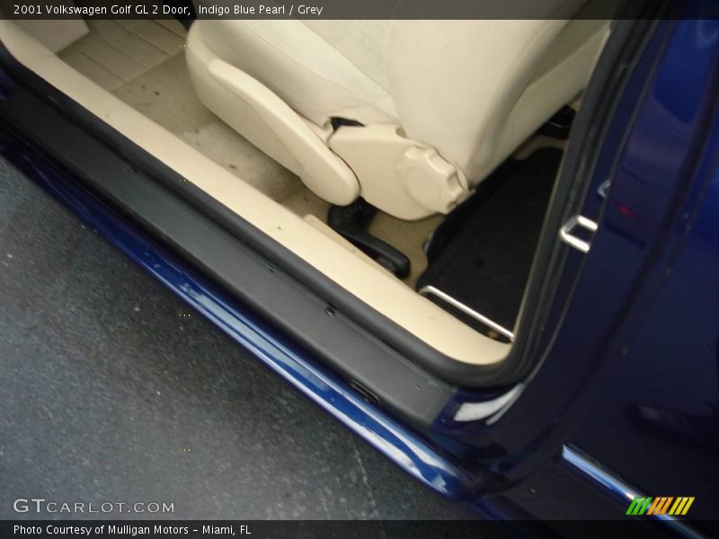 Indigo Blue Pearl / Grey 2001 Volkswagen Golf GL 2 Door