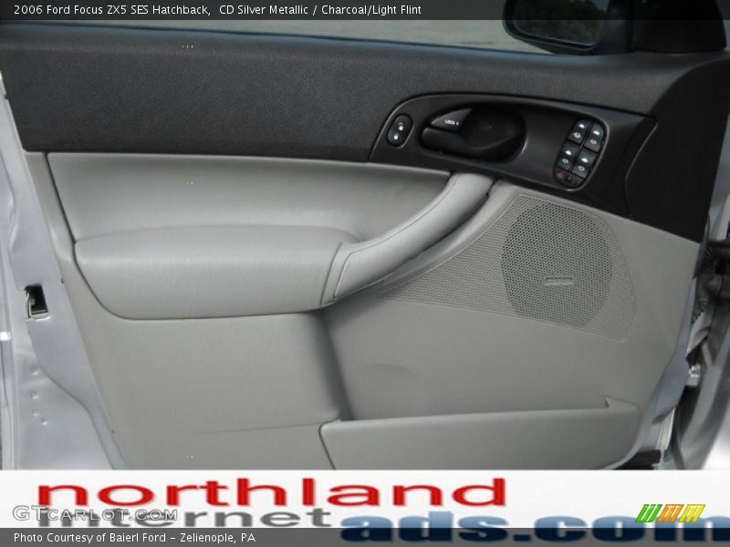 CD Silver Metallic / Charcoal/Light Flint 2006 Ford Focus ZX5 SES Hatchback