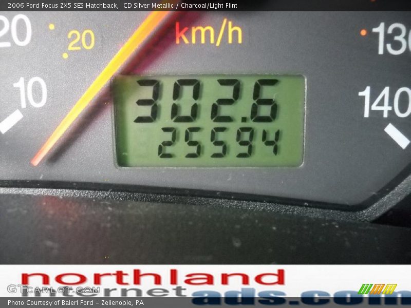 CD Silver Metallic / Charcoal/Light Flint 2006 Ford Focus ZX5 SES Hatchback