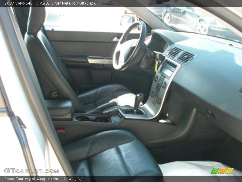 Silver Metallic / Off-Black 2007 Volvo S40 T5 AWD