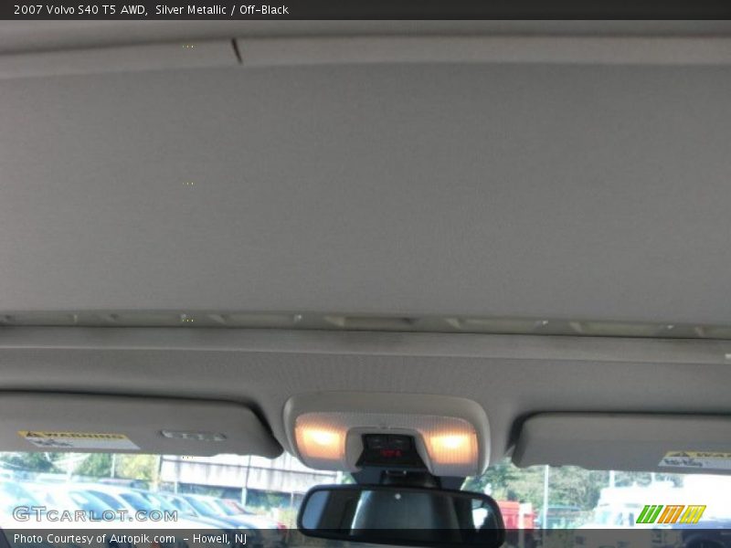 Silver Metallic / Off-Black 2007 Volvo S40 T5 AWD