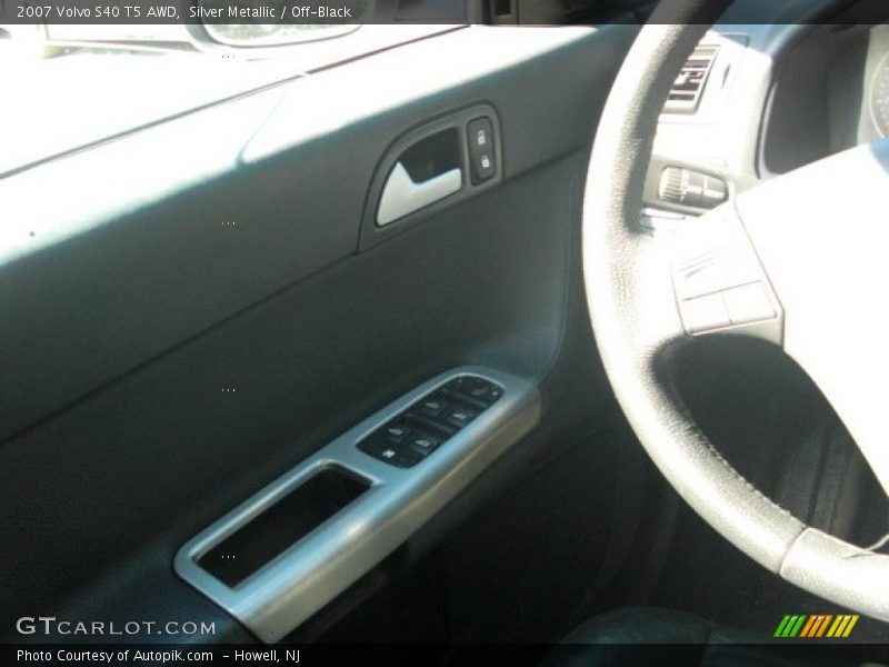 Silver Metallic / Off-Black 2007 Volvo S40 T5 AWD