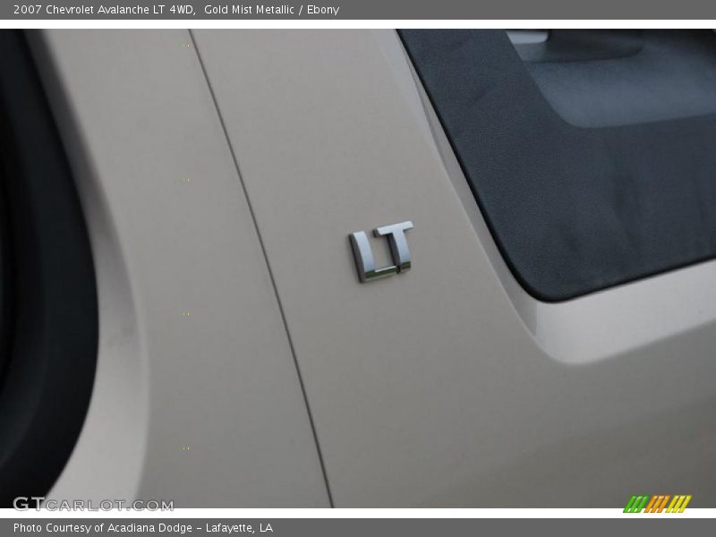 Gold Mist Metallic / Ebony 2007 Chevrolet Avalanche LT 4WD