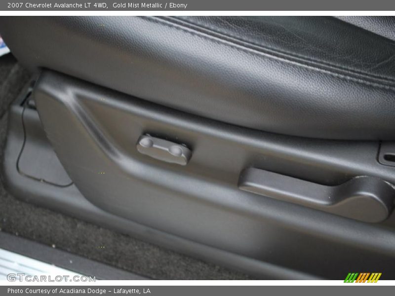 Gold Mist Metallic / Ebony 2007 Chevrolet Avalanche LT 4WD