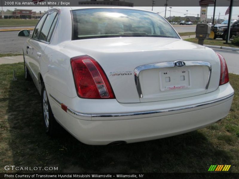 Pearl White / Beige 2008 Kia Amanti