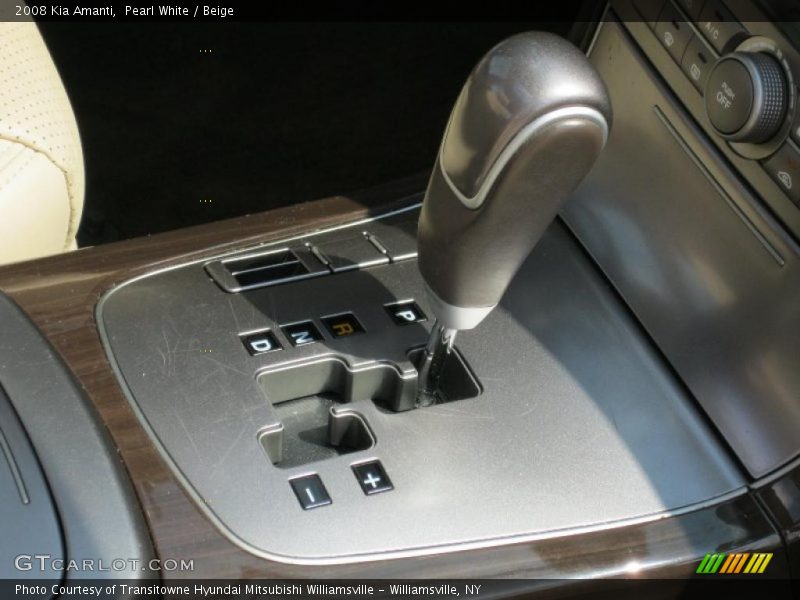 Pearl White / Beige 2008 Kia Amanti