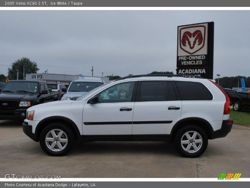 Ice White / Taupe 2005 Volvo XC90 2.5T