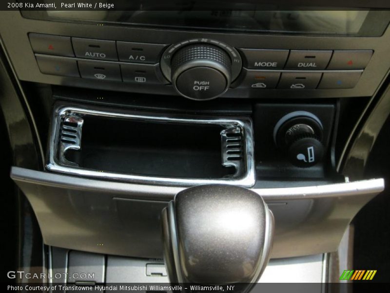 Pearl White / Beige 2008 Kia Amanti