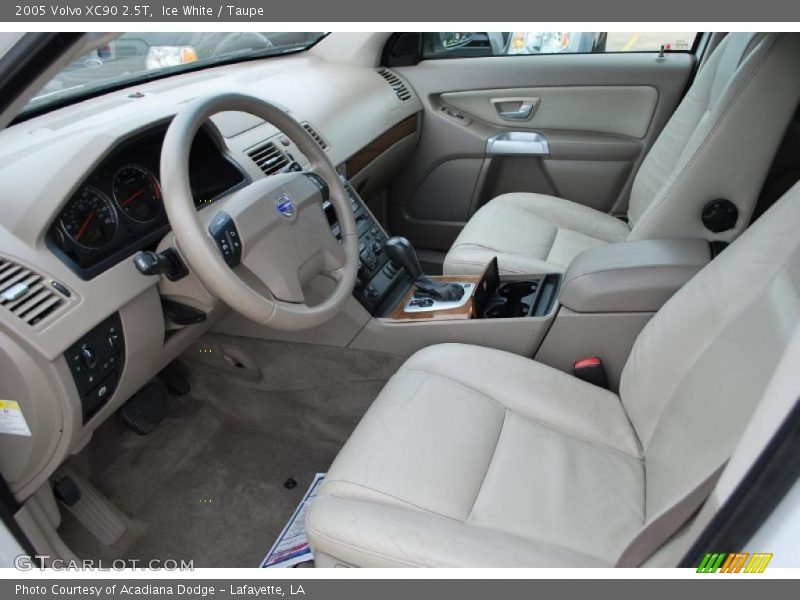 Ice White / Taupe 2005 Volvo XC90 2.5T