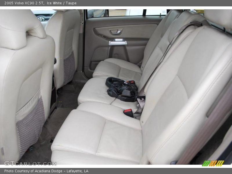 Ice White / Taupe 2005 Volvo XC90 2.5T