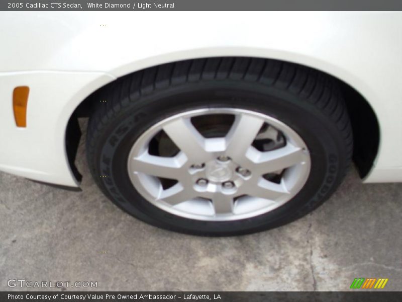 White Diamond / Light Neutral 2005 Cadillac CTS Sedan
