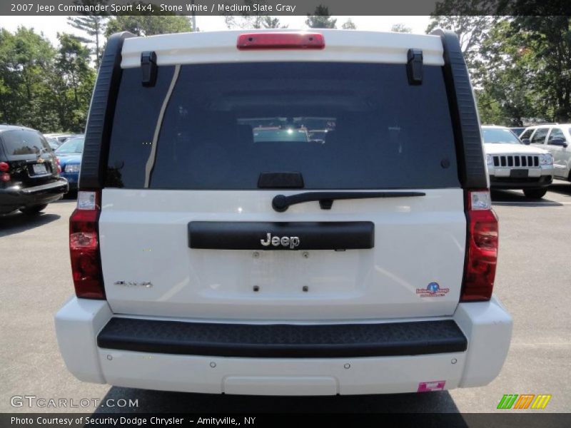 Stone White / Medium Slate Gray 2007 Jeep Commander Sport 4x4