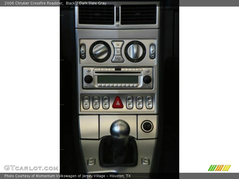 Controls of 2006 Crossfire Roadster
