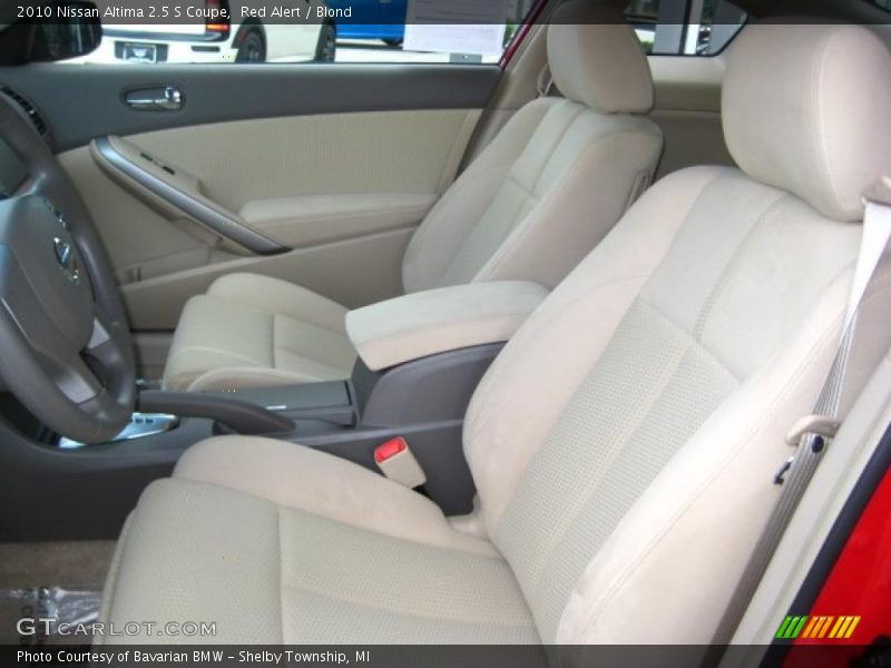 Red Alert / Blond 2010 Nissan Altima 2.5 S Coupe
